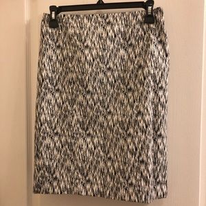 DKNY work skirt, black and white size 0.